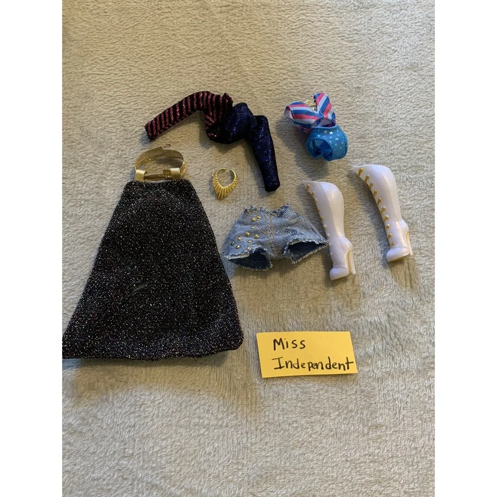 Lol‎ Surprise OMG Doll Miss Independent Outfit Necklace Tall White Boots Shorts